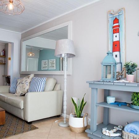 Mylas Cottage Суакопмунд Екстериор снимка