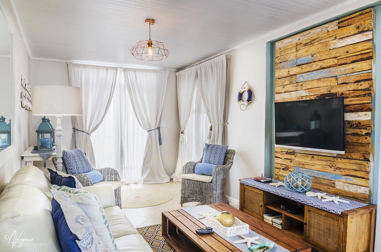 Mylas Cottage Суакопмунд Екстериор снимка